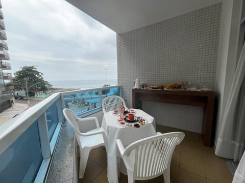 View (from property/room), Balcony/Terrace, Dining area, Sea view