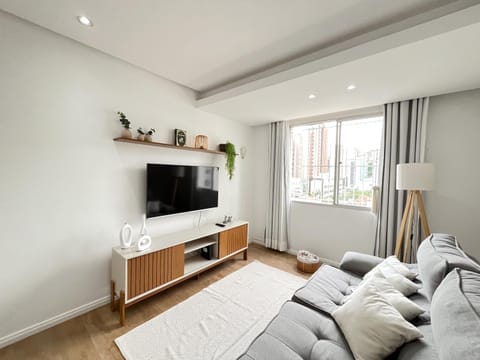 Communal lounge/ TV room, TV and multimedia, Living room, Seating area, Evening entertainment