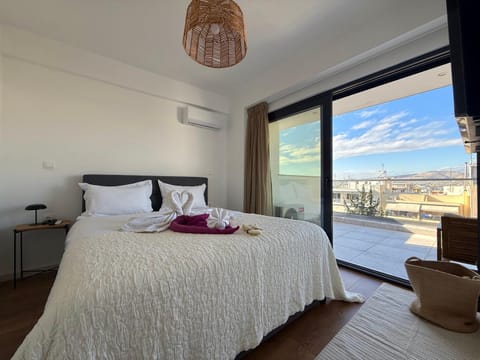 Bed, View (from property/room), Balcony/Terrace, Photo of the whole room, Bedroom, towels