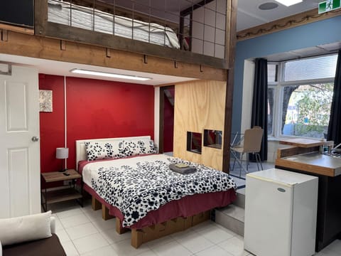 Bed, Kitchen or kitchenette, Photo of the whole room