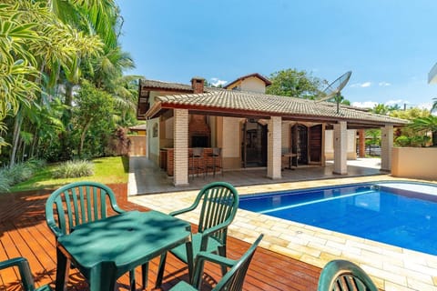 BBQ facilities, Garden, Balcony/Terrace, Garden view, Pool view, Swimming pool, Entertainment, Family