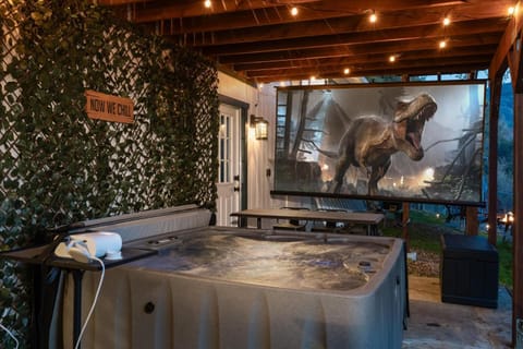 Hot Tub, Hot Tub, TV and multimedia, Evening entertainment, Garden view, Entertainment, minibar