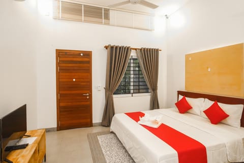 Bed, TV and multimedia, Photo of the whole room, Evening entertainment, Bedroom