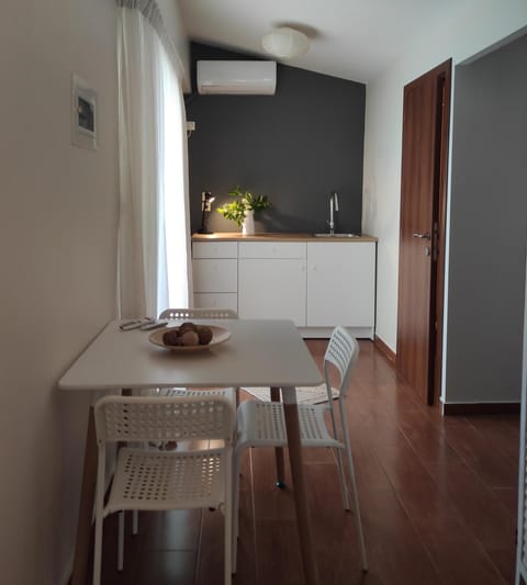 Cosy Garden Bungalow Apartment in Messenia