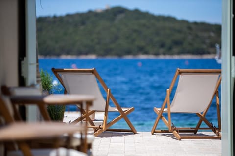 Beachfront House Kut House in Vis