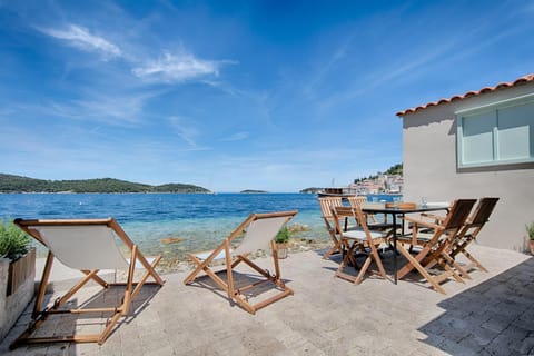 Beachfront House Kut House in Vis