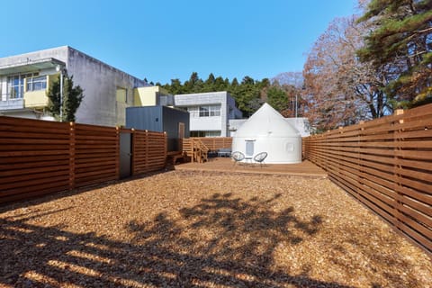 Property building, Day, Garden, pet friendly
