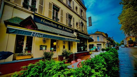 Hotel Paris Vesinet -ex Auberge des 3 Marches Hotel in Chatou