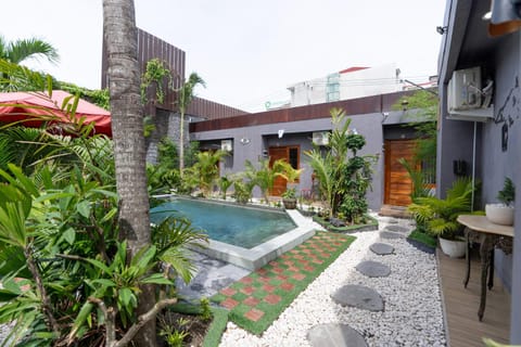 View (from property/room), Garden view, Pool view