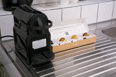 Coffee/tea facilities, Kitchen or kitchenette