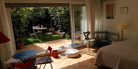 Pretty T1 with garden by the sea Apartment in Nice