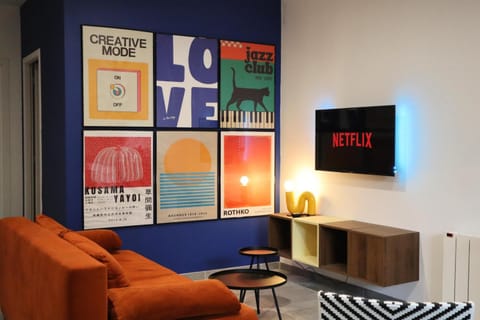 TV and multimedia, Living room, Seating area