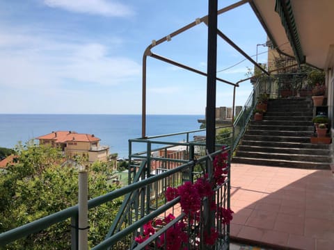 Casa vista mare, Levanto Apartment in Levanto