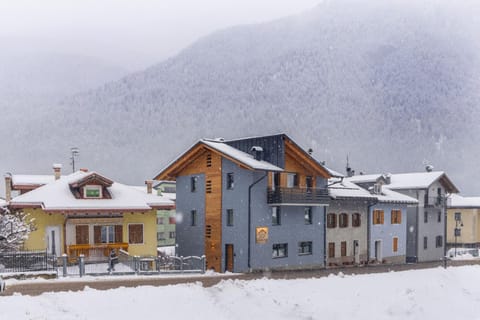 Property building, Facade/entrance