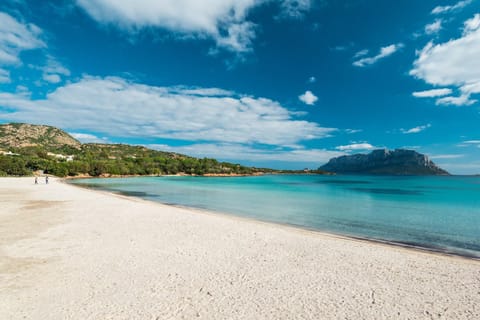 Villa Aurazure by Klodge Villa in Porto Istana