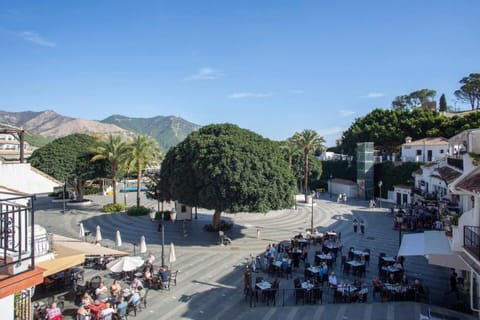 Sunny Terrace & Mountain Views Apartment in Mijas