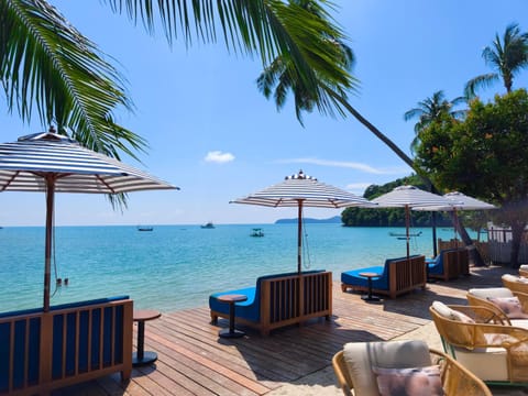 Restaurant/places to eat, Beach, Sea view, Area and facilities