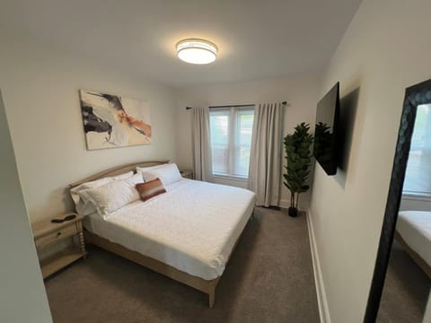 Cozy at Anderson Towne Center House in Ohio