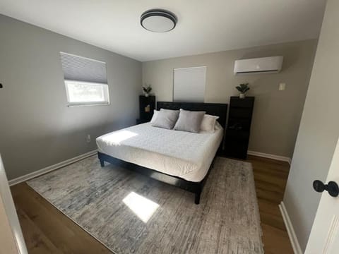 Just like home w Pool & Pool table House in Ohio