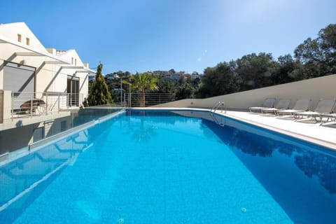 Lucky Seaside Villa House in Almyrida