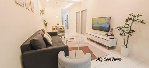 Communal lounge/ TV room, TV and multimedia, Living room, Seating area