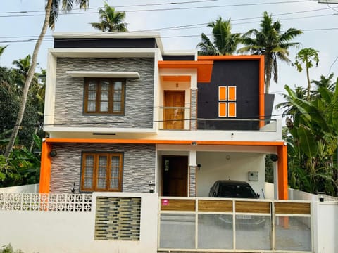 Property building, Day, View (from property/room), Balcony/Terrace