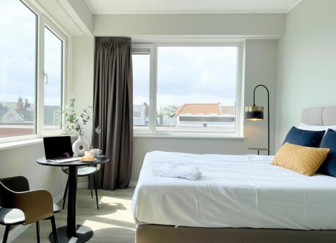 Comfortable Room in Raamsdonksveer, Free Parking Apartment in South Holland (province)