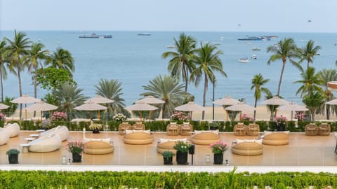 Garden, Balcony/Terrace, Dining area, Beach, Sea view