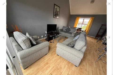 Communal lounge/ TV room, Living room
