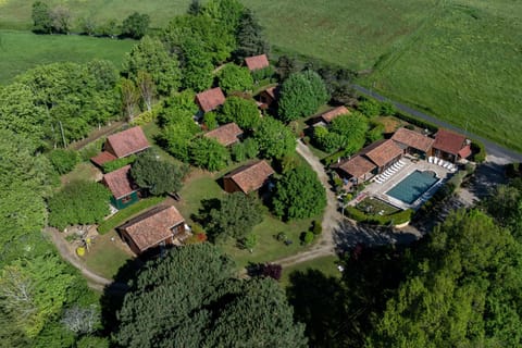 Property building, Bird's eye view, Garden, Swimming pool