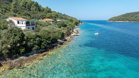 Holiday house "SILENCIA" House in Dubrovnik-Neretva County