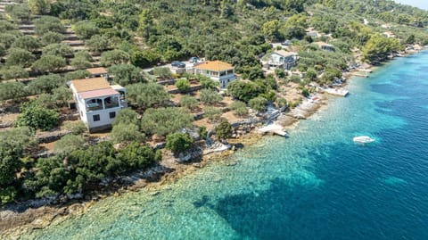 Holiday house "SILENCIA" House in Dubrovnik-Neretva County