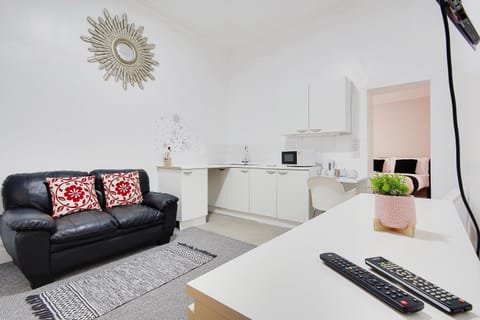 Azure Beach Hotel Hotel in Bournemouth