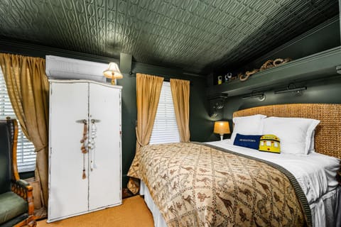 Bed, Bedroom, wardrobe