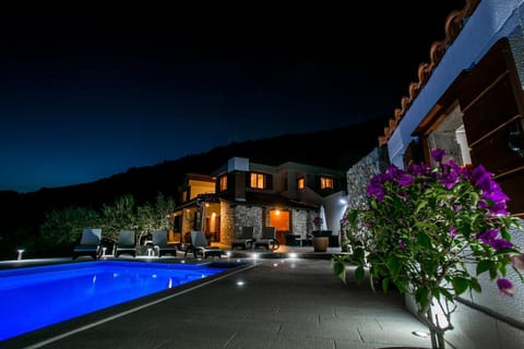 Balcony/Terrace, Pool view, Swimming pool, Swimming pool