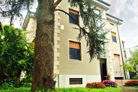 Facade/entrance, Facade/entrance, Garden, Garden