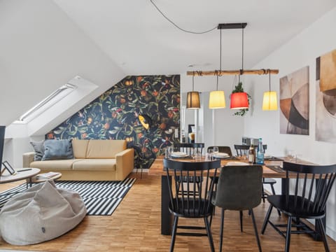 Living room, Seating area, Dining area