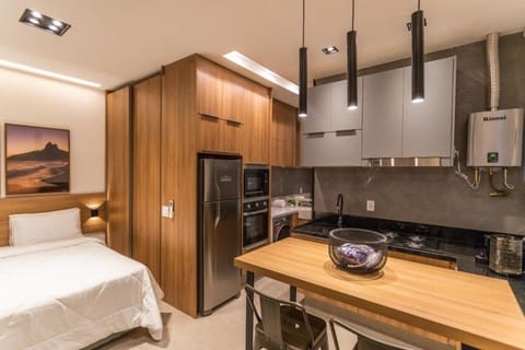 Kitchen or kitchenette, Bedroom