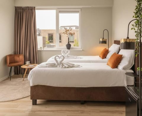 Hidden Gem Suite w Kitchen Apartment in South Holland (province)