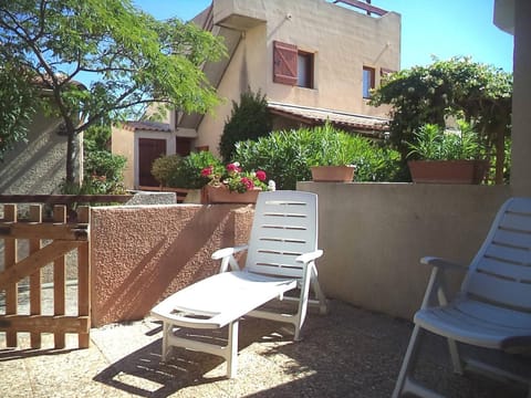 Patio, Garden, Balcony/Terrace, sunbed