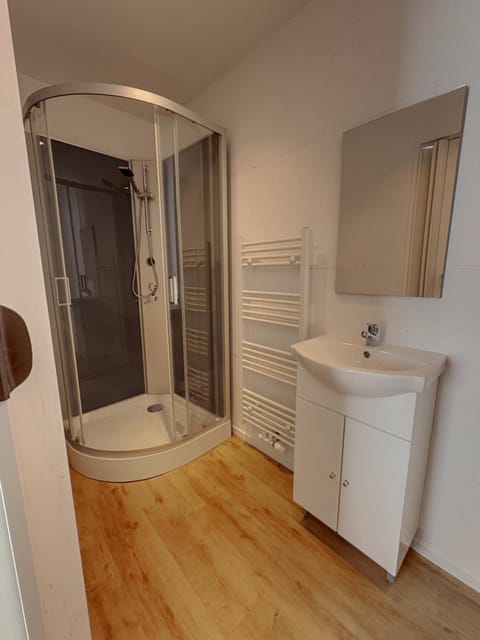 Jean 1B Brussels-Charleroi-Airport Apartment in Charleroi