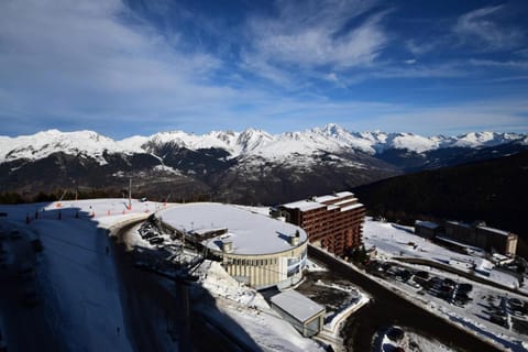 Skiing, Mountain view
