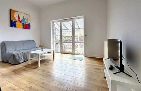 Station 82A Charleroi-airport Apartment in Charleroi