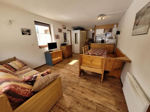 Bed, furniture, kitchen