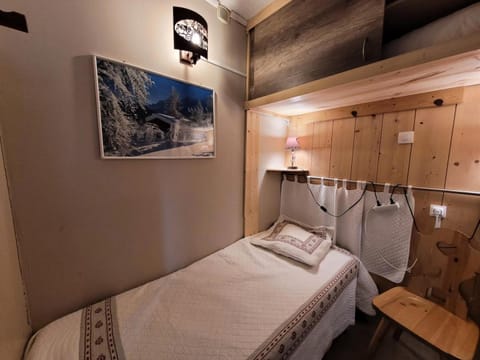 Bed, Bedroom, furniture