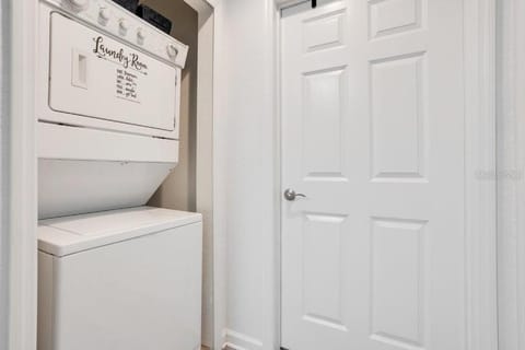 Condo at Lake Buena Vista Resort Village and Spa Apartment hotel in Orlando