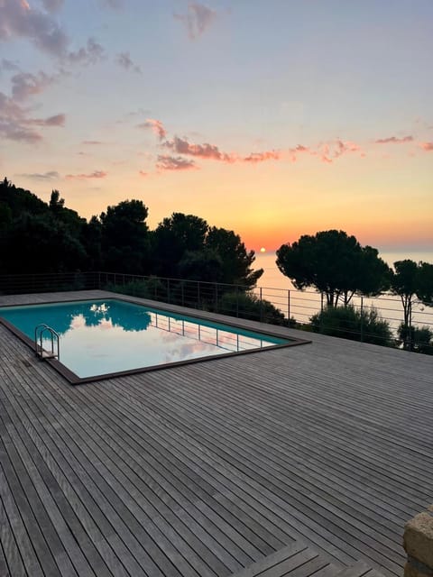 Natural landscape, Pool view, Sea view, Sunset