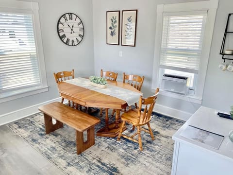 Downtown Portsmouth 2 Bedroom 2 King Beds Apartment in Portsmouth