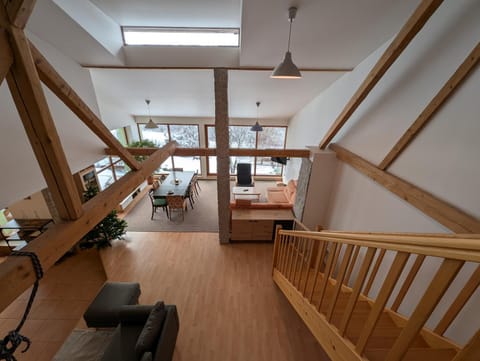 Communal lounge/ TV room, View (from property/room)