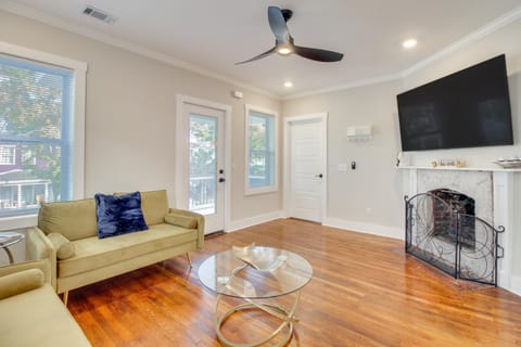 Private Balcony Spacious, Updated Savannah Apt! Apartment in Savannah